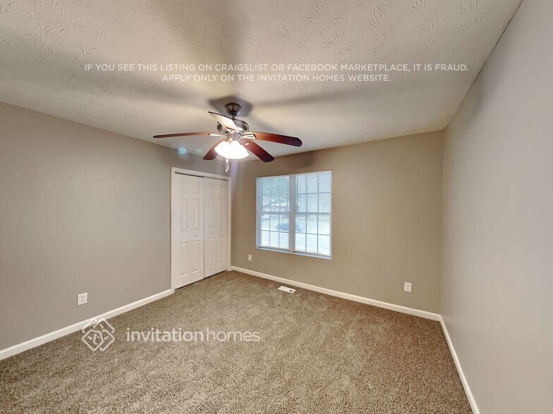 Building Photo - 2318 Sandspring Dr SW