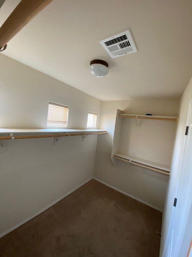 Building Photo - 5817 Addy Ln