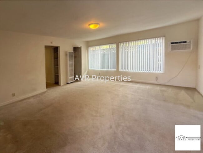 Building Photo - Detached home near Library