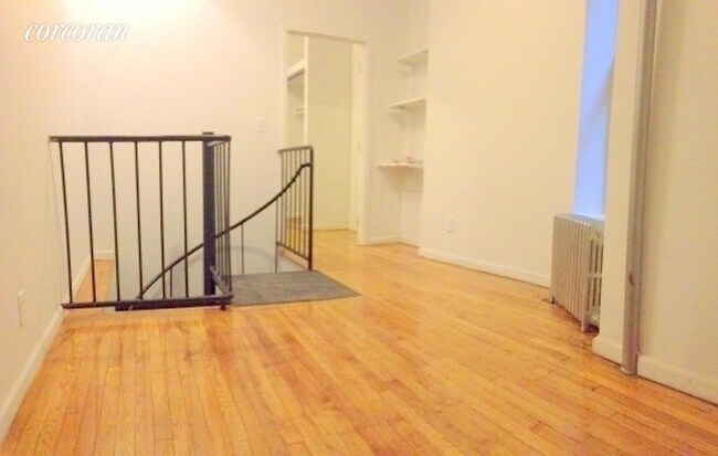 Building Photo - 1431 York Ave