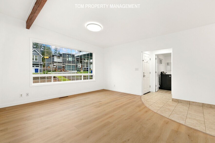 Building Photo - 14215 SE 41st St