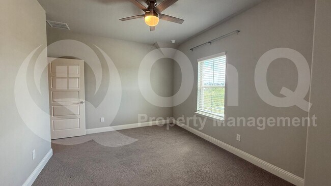 Building Photo - 3508 Covedale Blvd