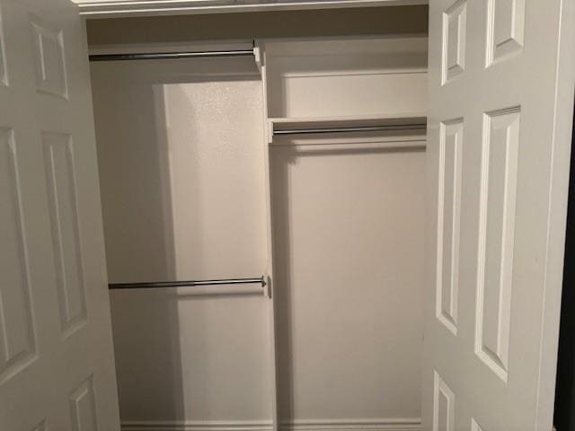 Building Photo - 105 Cobblestone Dr W