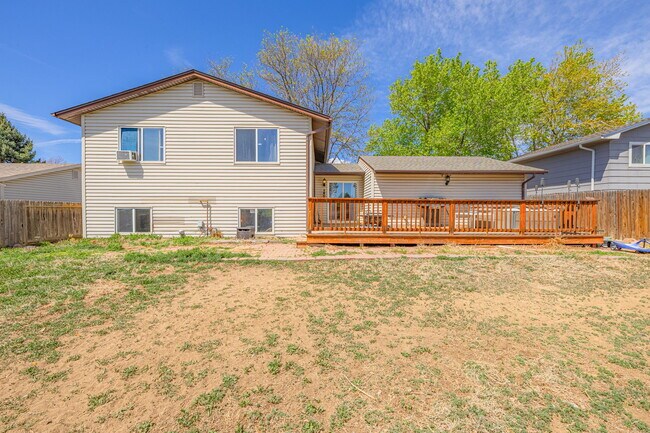 Building Photo - 7115 Grand Valley Dr