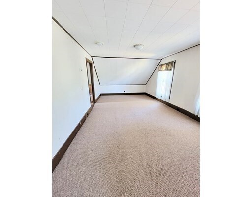 Building Photo - 33 Oak St