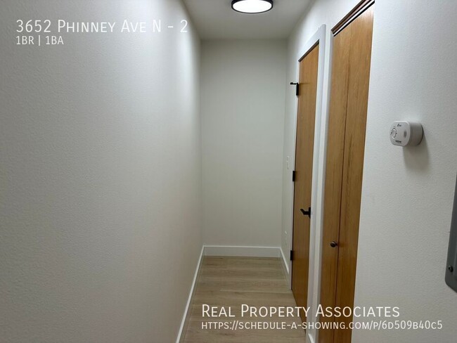 Building Photo - 3652 Phinney Ave N