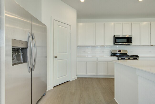 Building Photo - 16222 Chestnut Hvn Ln