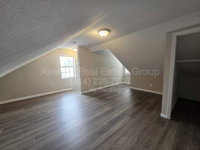 Building Photo - 1131 N Florissant Rd