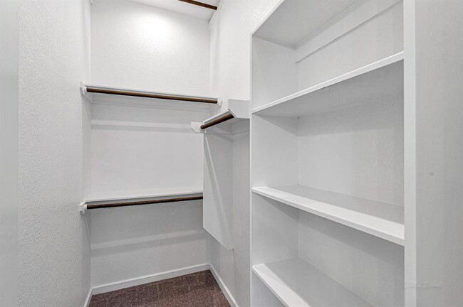 Building Photo - 4215 Haven Crest Ln