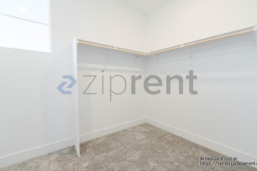 Building Photo - 443 Royal Nat'l Rd