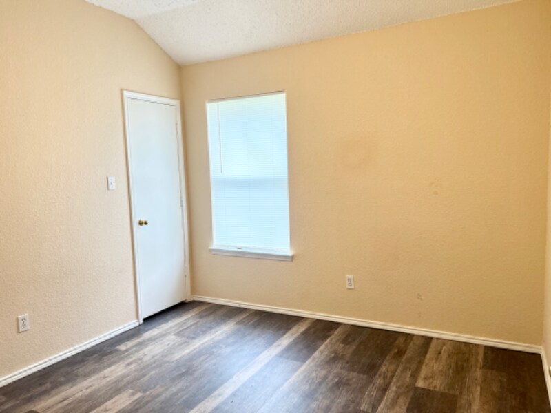 Building Photo - 6800 Beaty St