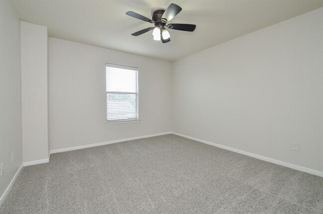 Building Photo - 15219 Bartlett Landing Dr