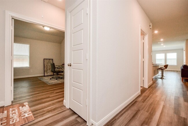 Building Photo - 4431 Silvergrass Ln