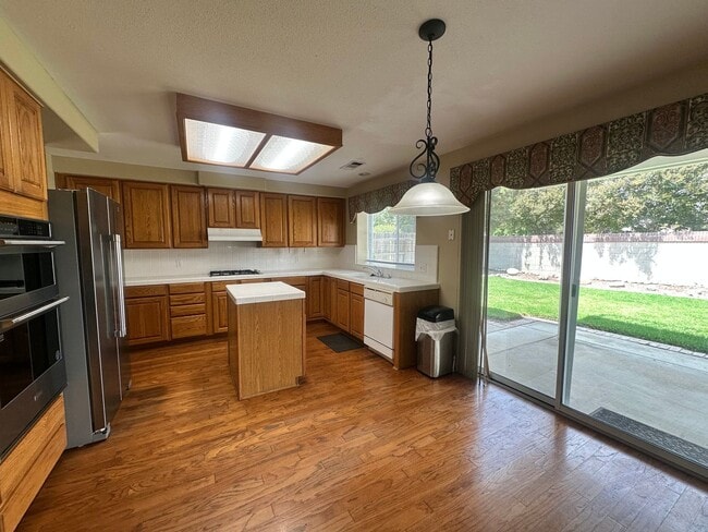 Building Photo - 5730 W Monte Verde Ct