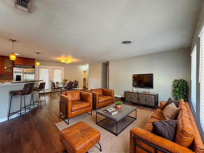 Building Photo - 3003 Burning Oak Dr