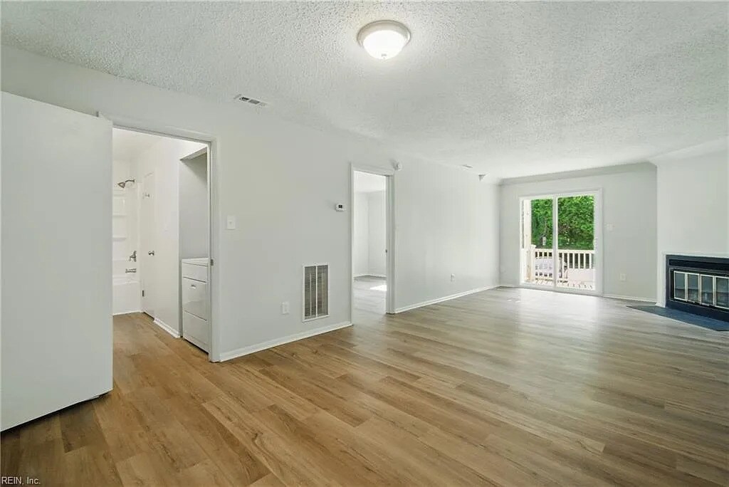 Building Photo - 1329 Destination Ln