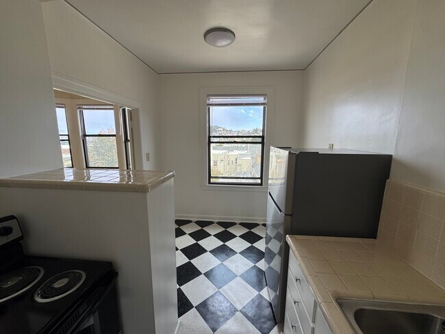 Building Photo - 251 Parnassus Ave