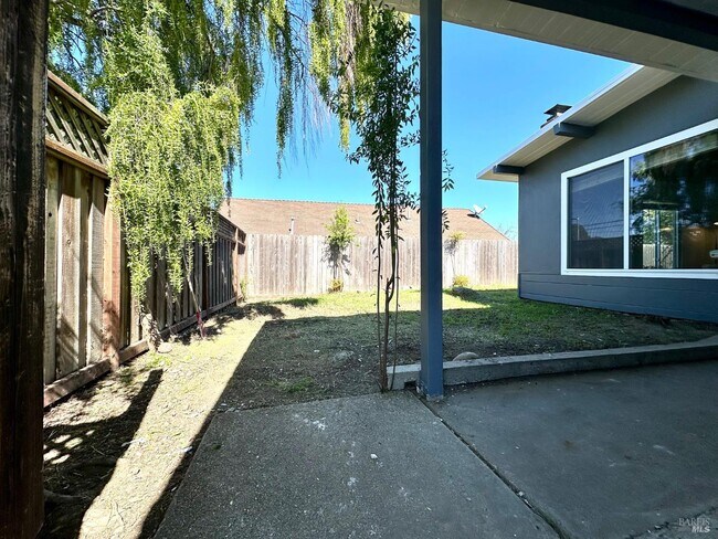 Building Photo - 1111 Marionola Way