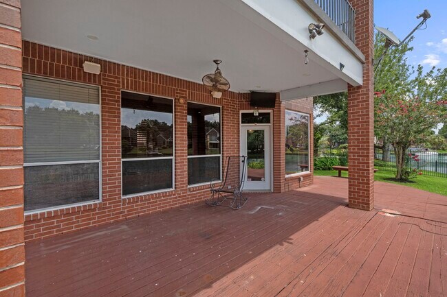 Building Photo - 403 Brook Shore Ct