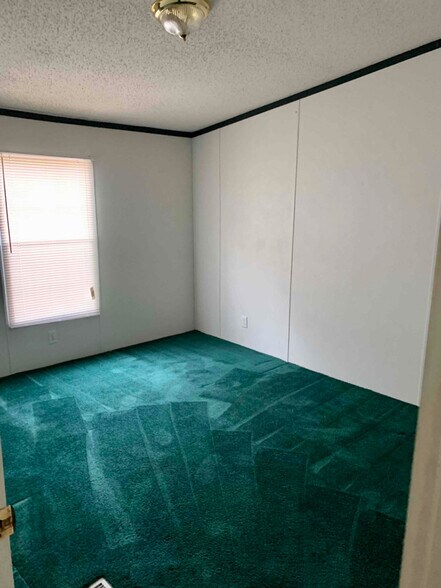 Building Photo - 322 Beaver Creek Dr