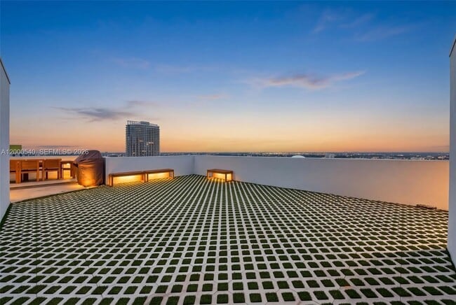 Building Photo - 90 SW 3rd St