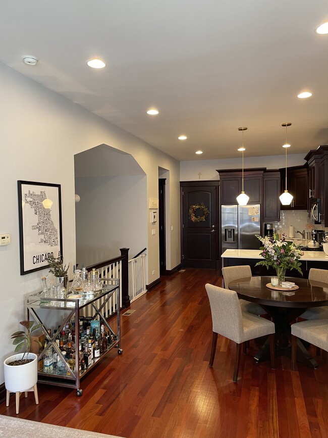 Dining Room - 1416 W Superior St