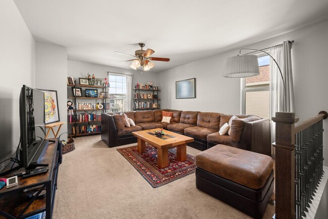 Building Photo - 3720 Honey Locust Dr