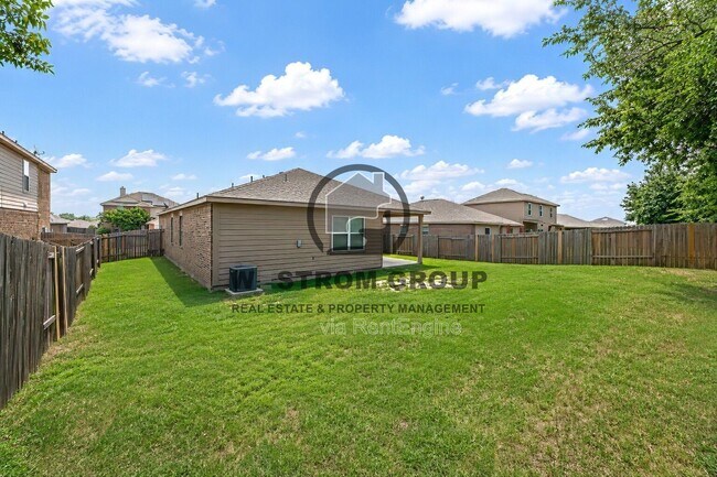 Building Photo - 12645 Forest Lawn Rd