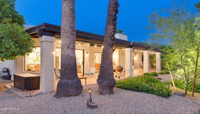 Building Photo - 18727 E Avenida Del Ray