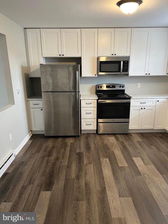 Building Photo - 208 Sunset Dr