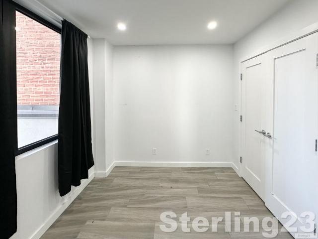 Building Photo - 1 bedroom in ASTORIA NY 11106