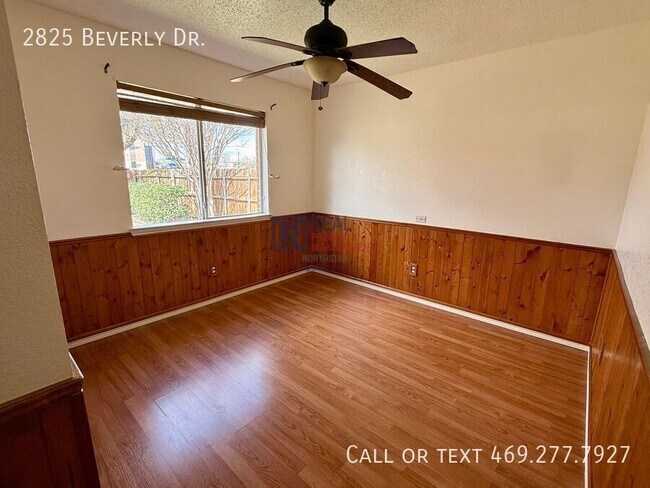 Building Photo - 2825 Beverly Dr