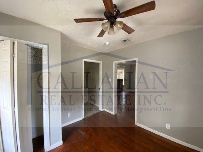 Building Photo - NLR One Bedroom Duplex