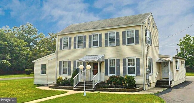 Building Photo - 163 Klockner Rd