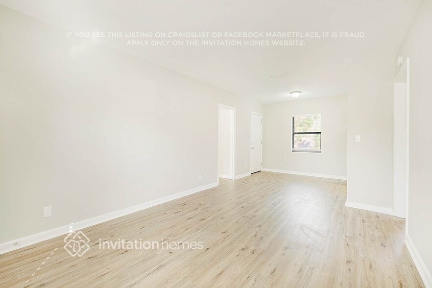 Building Photo - 4025 Loys Dr