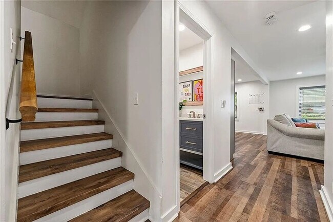 Building Photo - Charming 3BR House in Atlanta