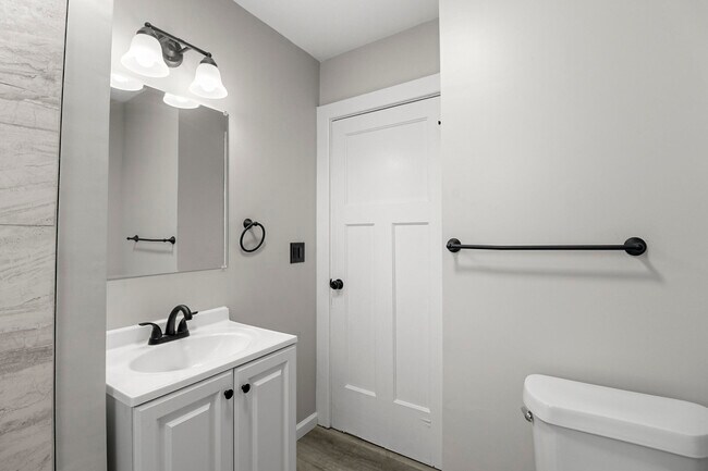 Building Photo - 4074 Virginia Park St