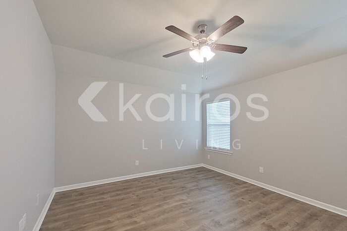 Building Photo - 413 Mango Dr
