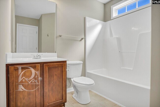 Building Photo - 211 Pinebluff Ct