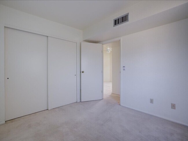 Building Photo - NOW ACCEPTING DOGS!