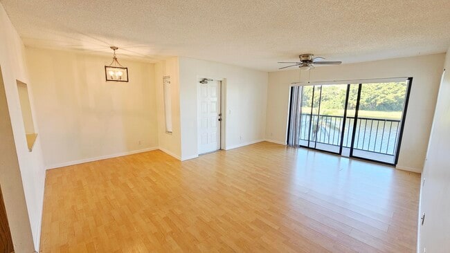 Building Photo - 1001 Green Pine Blvd