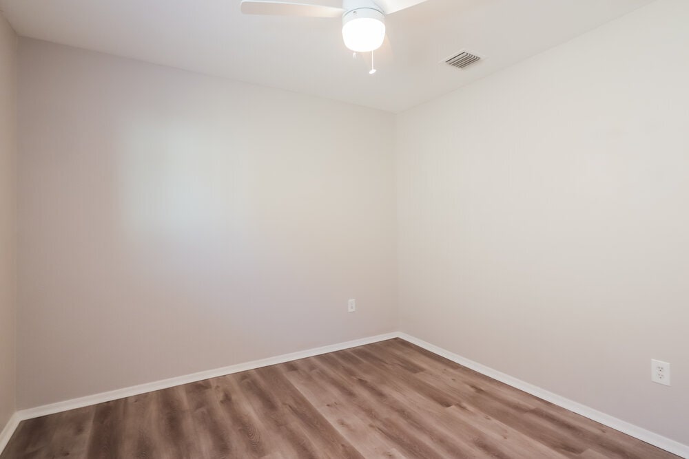 Building Photo - 2755 N Saramano Ln