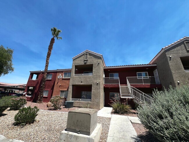 Building Photo - SPACIOUS 2BED/2BATH CONDO * SECOND FLOOR UNIT*