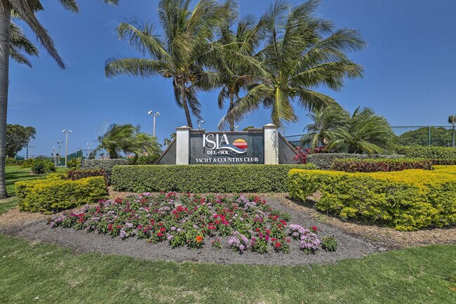 Building Photo - 6372 Palma Del Mar Blvd S