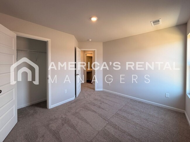 Building Photo - Modern Two Story Living in Lincoln, AL! Sign a 13-month lease by 3/31/2026 and receive a leasing ...