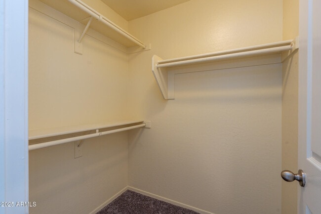 Building Photo - 15635 W Devonshire Ave