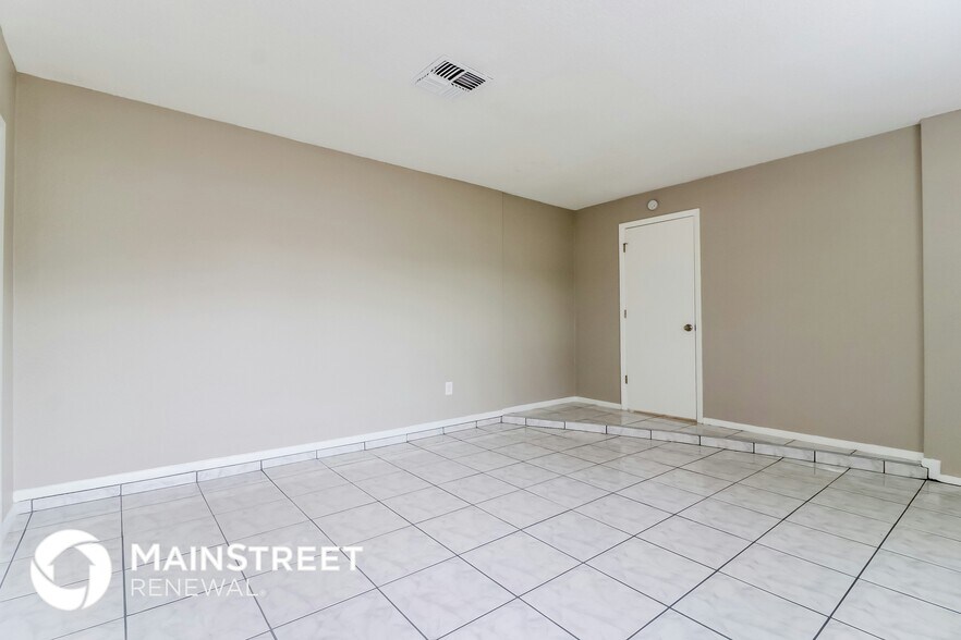 Building Photo - 4211 Montano Ave