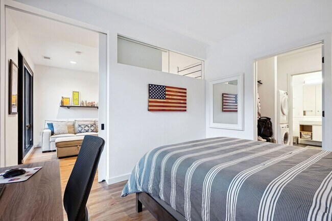 Building Photo - Modern Condo Living in Shaw