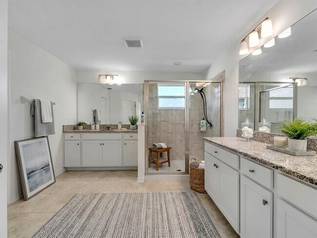 Building Photo - 7323 Pool Compass Loop