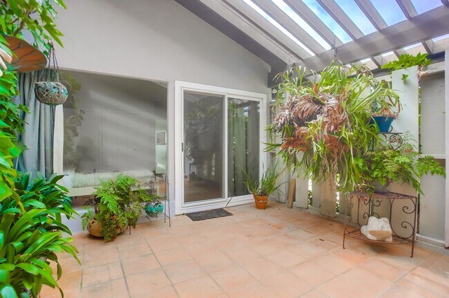 Building Photo - Modern Ocean View Home in La Jolla 4 Bed, 3 Bath